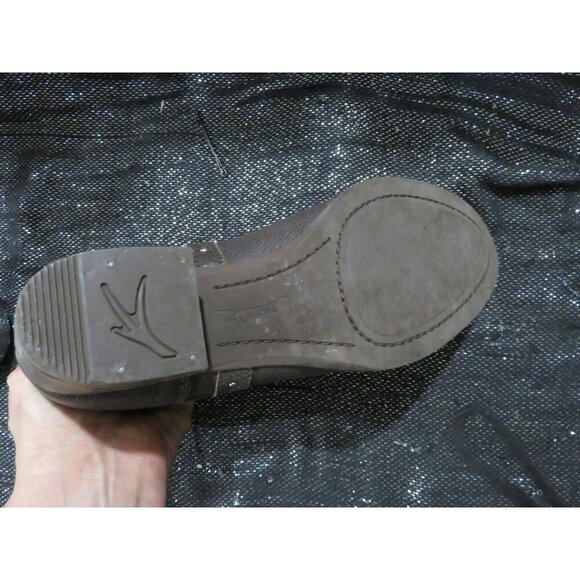 Earth Delrio Brown Leather studded Ankle Boots Booties 7.5 memory foam footbed - Picture 9 of 11